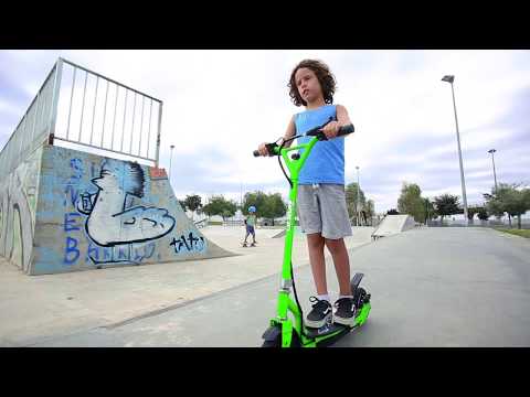 C&oacute;mo llevar a un ni&ntilde;o en patinete el&eacute;ctrico
